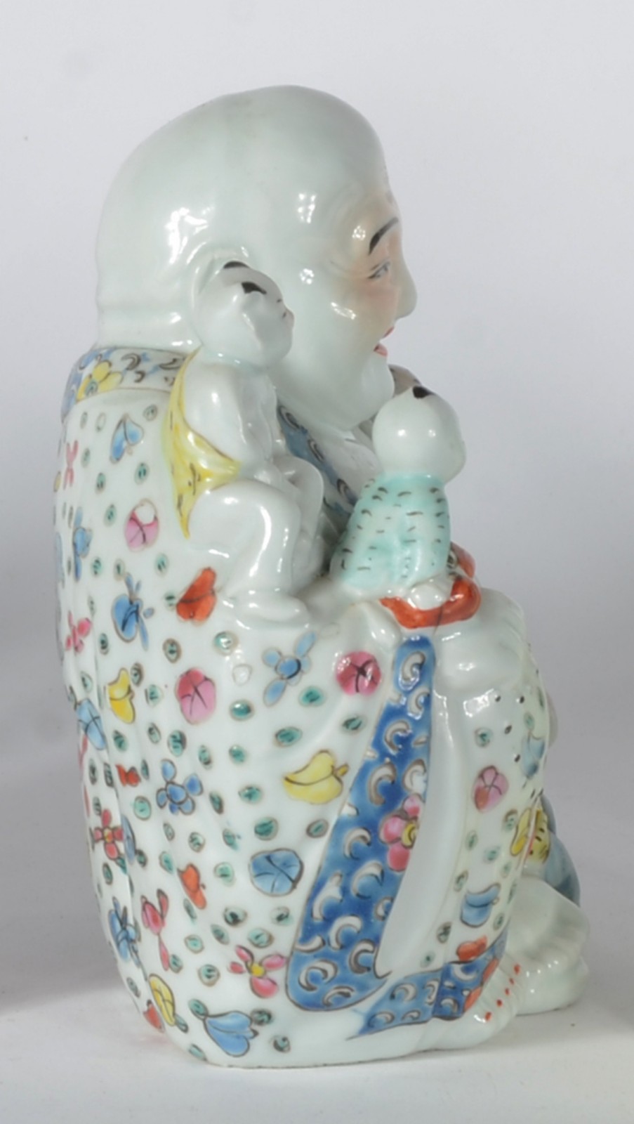 Escultura de porcelana chinesa policromada representando Buda da... - foto 2 de 6