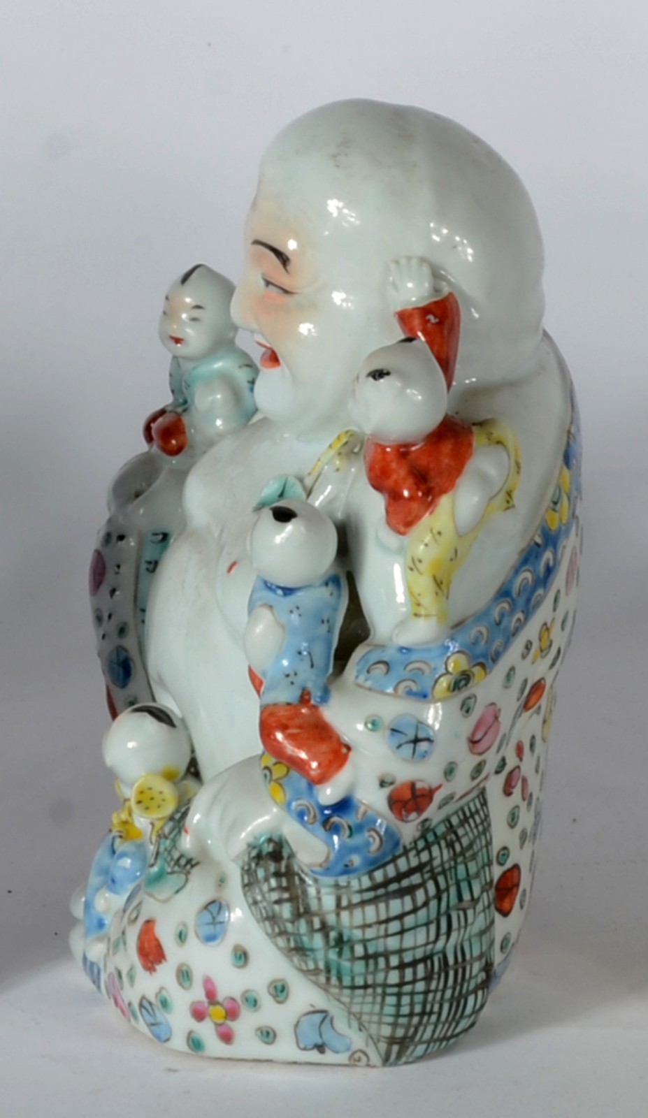 Escultura de porcelana chinesa policromada representando Buda da... - foto 4 de 6