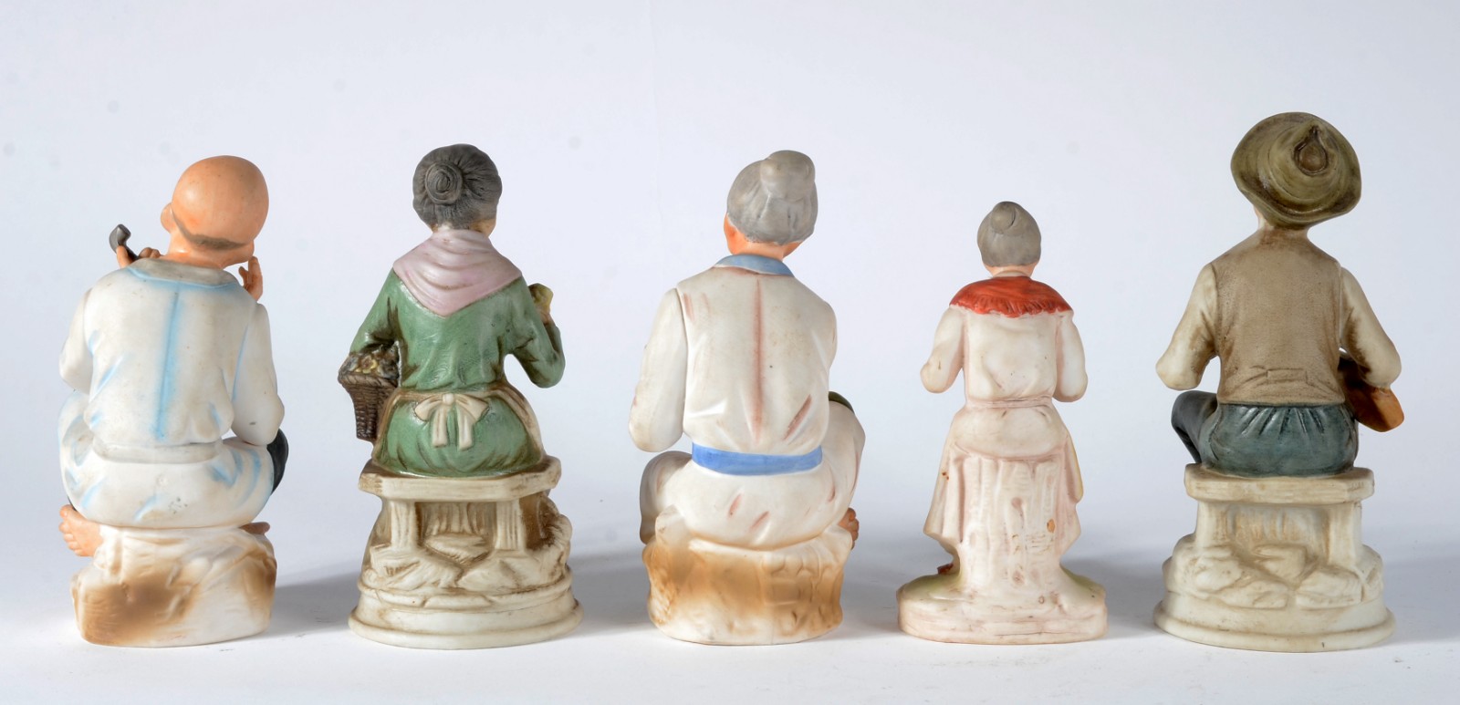 Conjunto com 5 esculturas de cerâmica policromada - foto 5 de 8