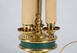 Abatjour com base de metal dourado com cúpula v... - Abatjour com base de metal dourado com cúpula verde. Estilo inglês.