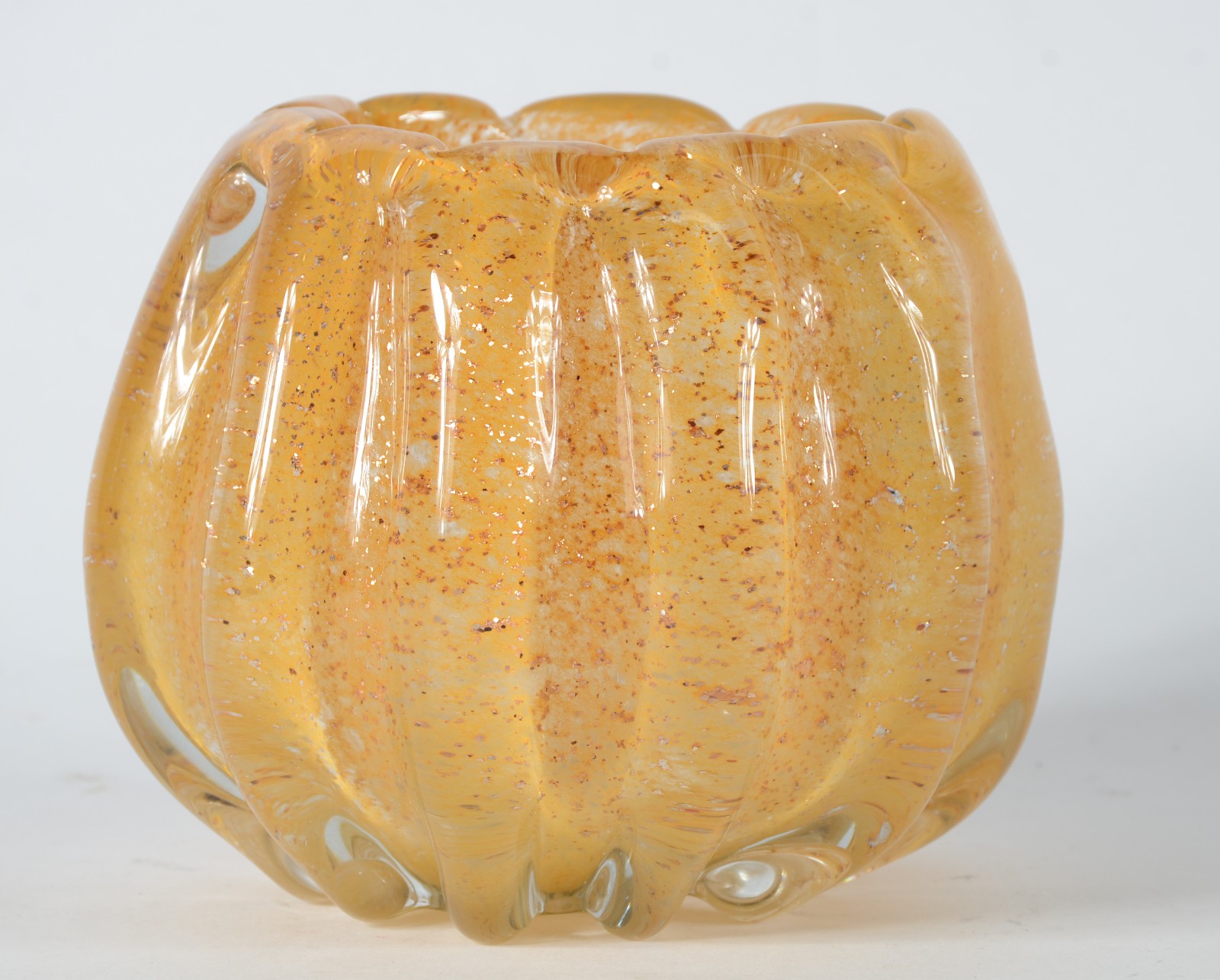 Bowl de vidro decorativo gomado na cor amarelo com pó de ouro. - foto 1 de 3