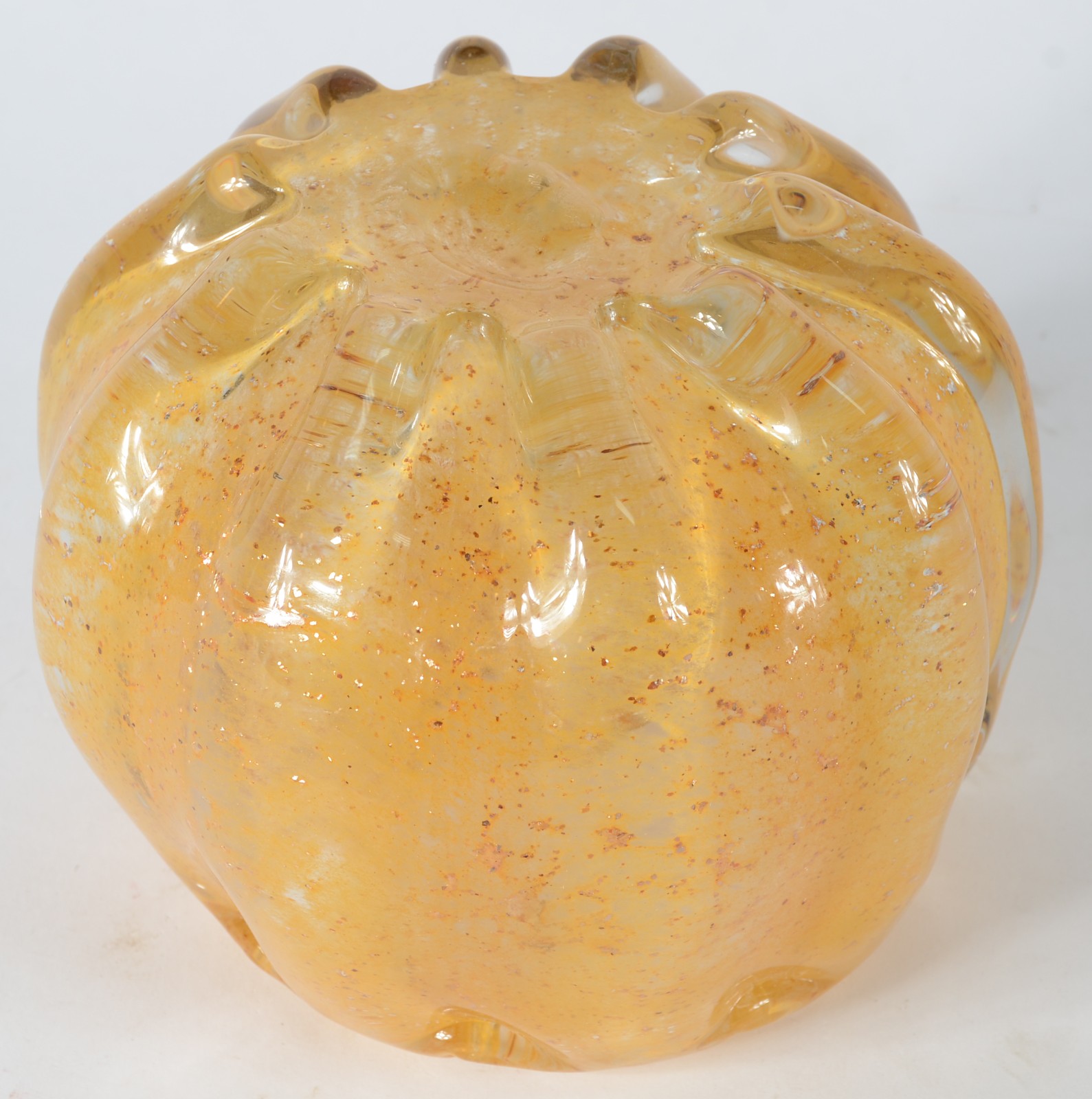 Bowl de vidro decorativo gomado na cor amarelo com pó de ouro. - foto 3 de 3