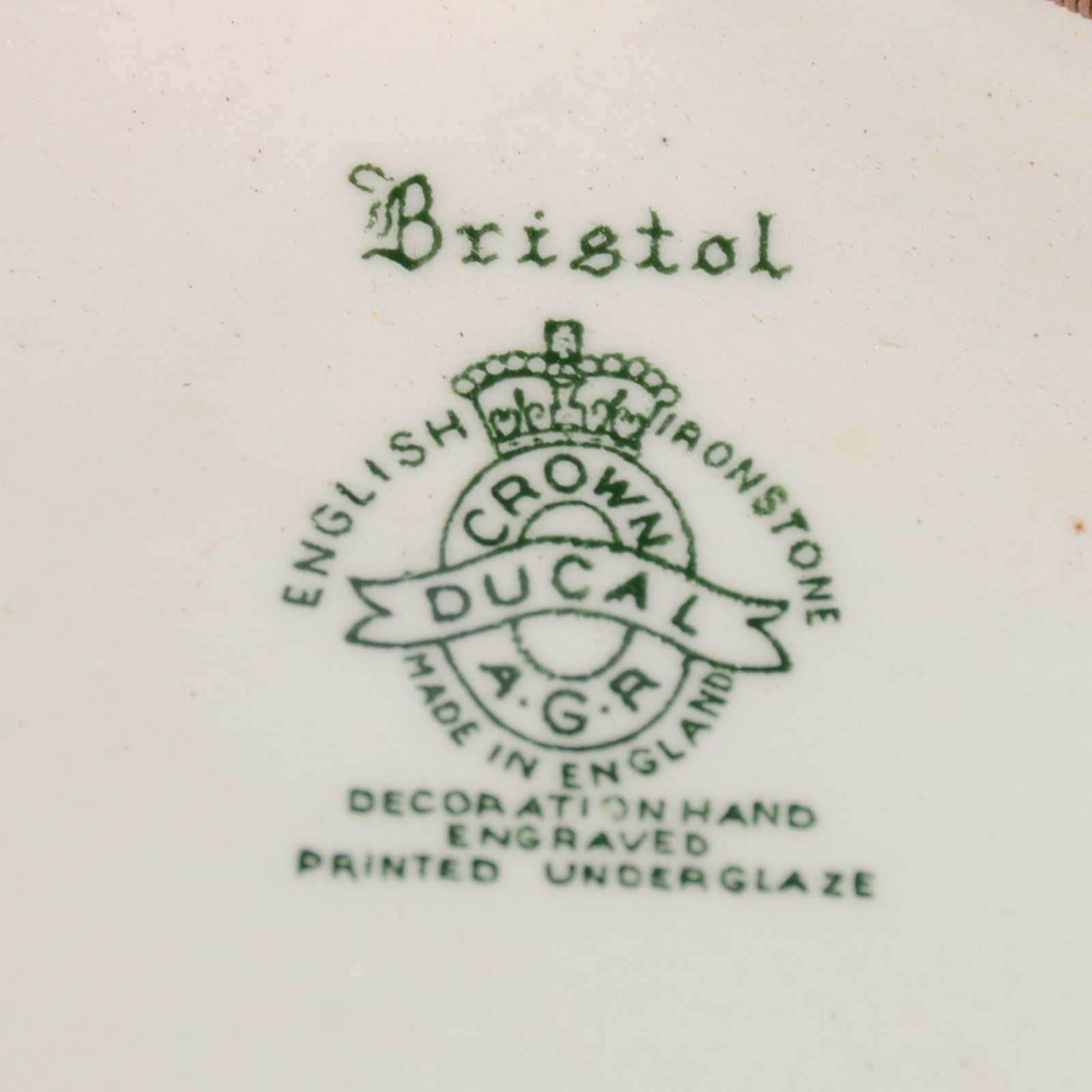 Conjunto com 8 pratos/ travessas de faiança inglesa, sendo seis... - foto 7 de 8