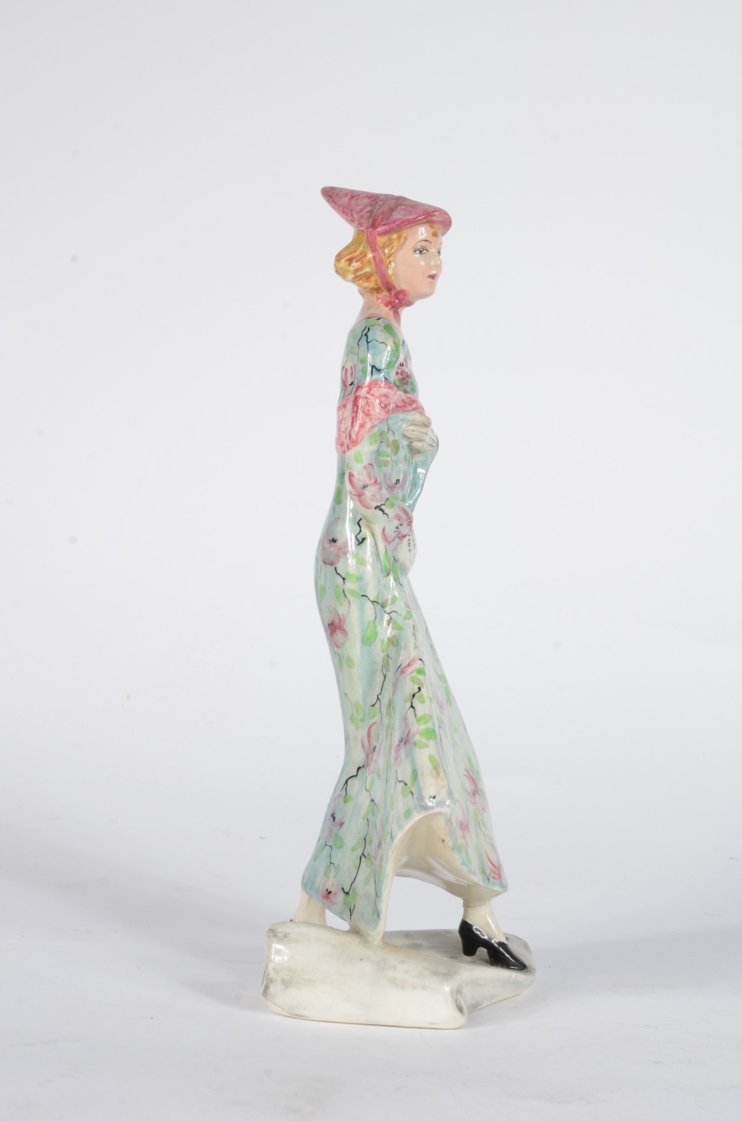Escultura de porcelana inglesa policromada representando "dama com... - foto 4 de 7