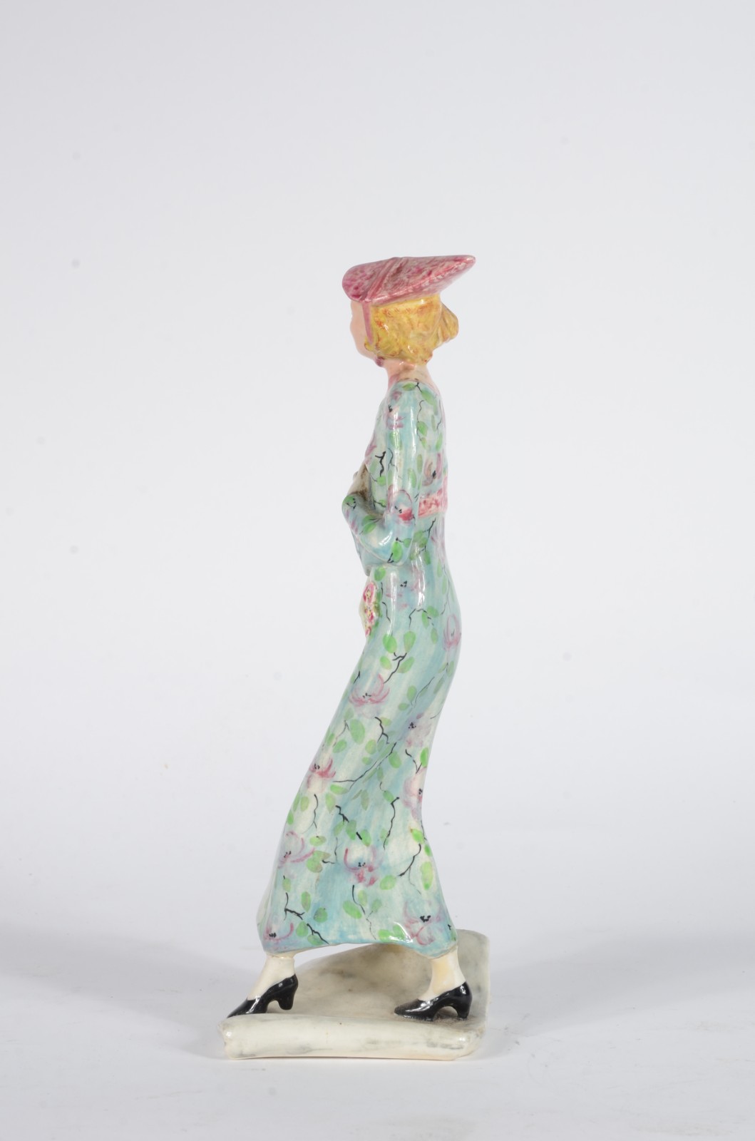 Escultura de porcelana inglesa policromada representando "dama com... - foto 5 de 7