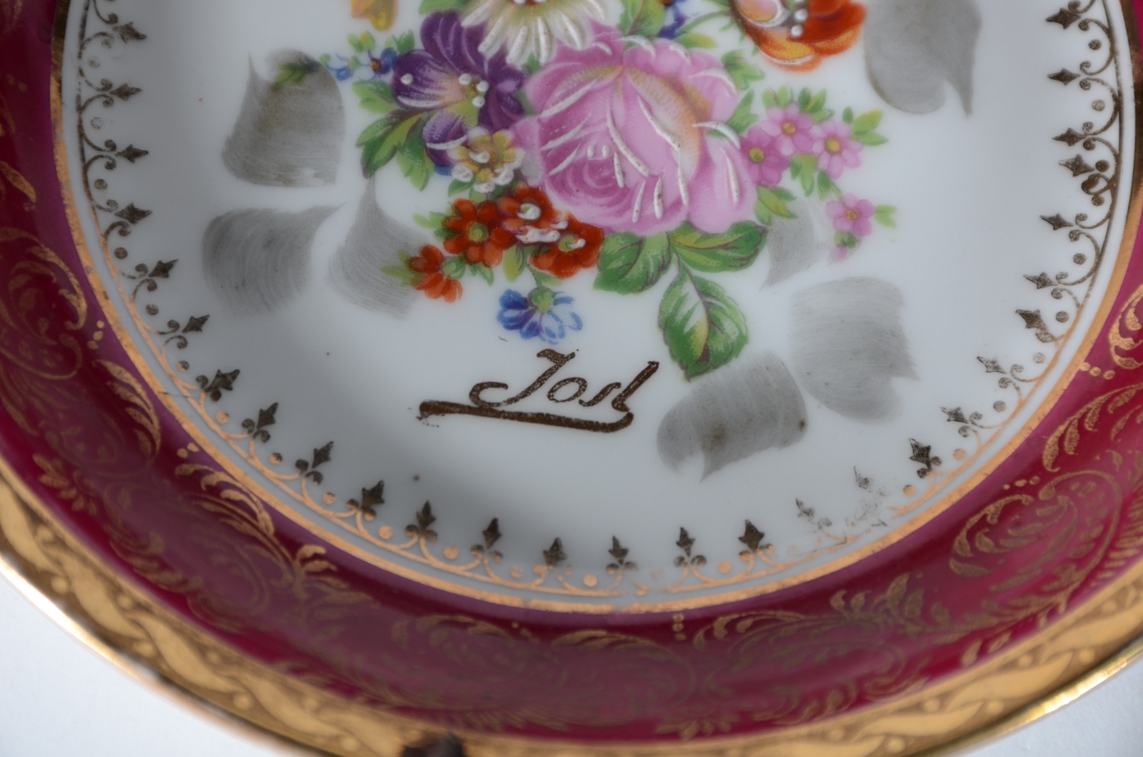 Dois pratos de porcelana francesa decoração floral. - foto 2 de 5