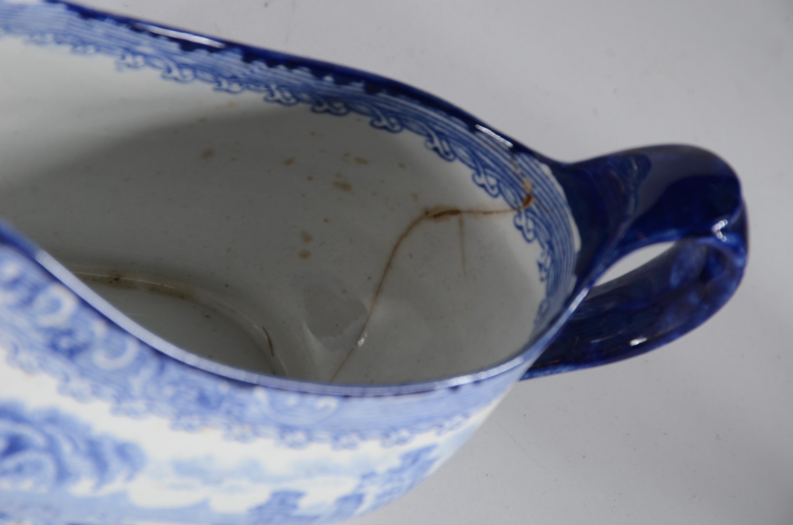 Serviço de jantar de faiança inglesa azul e branca, composto de: 14... - foto 9 de 11