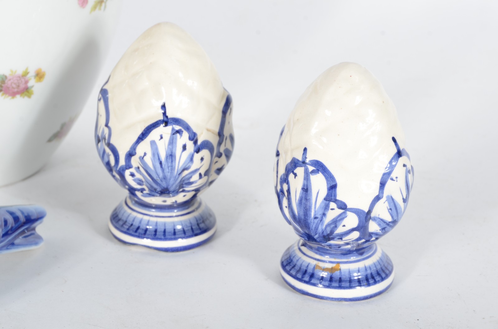 Diversas peças de porcelana/ cerâmica, sendo: Potiche de porcelana... - foto 4 de 10