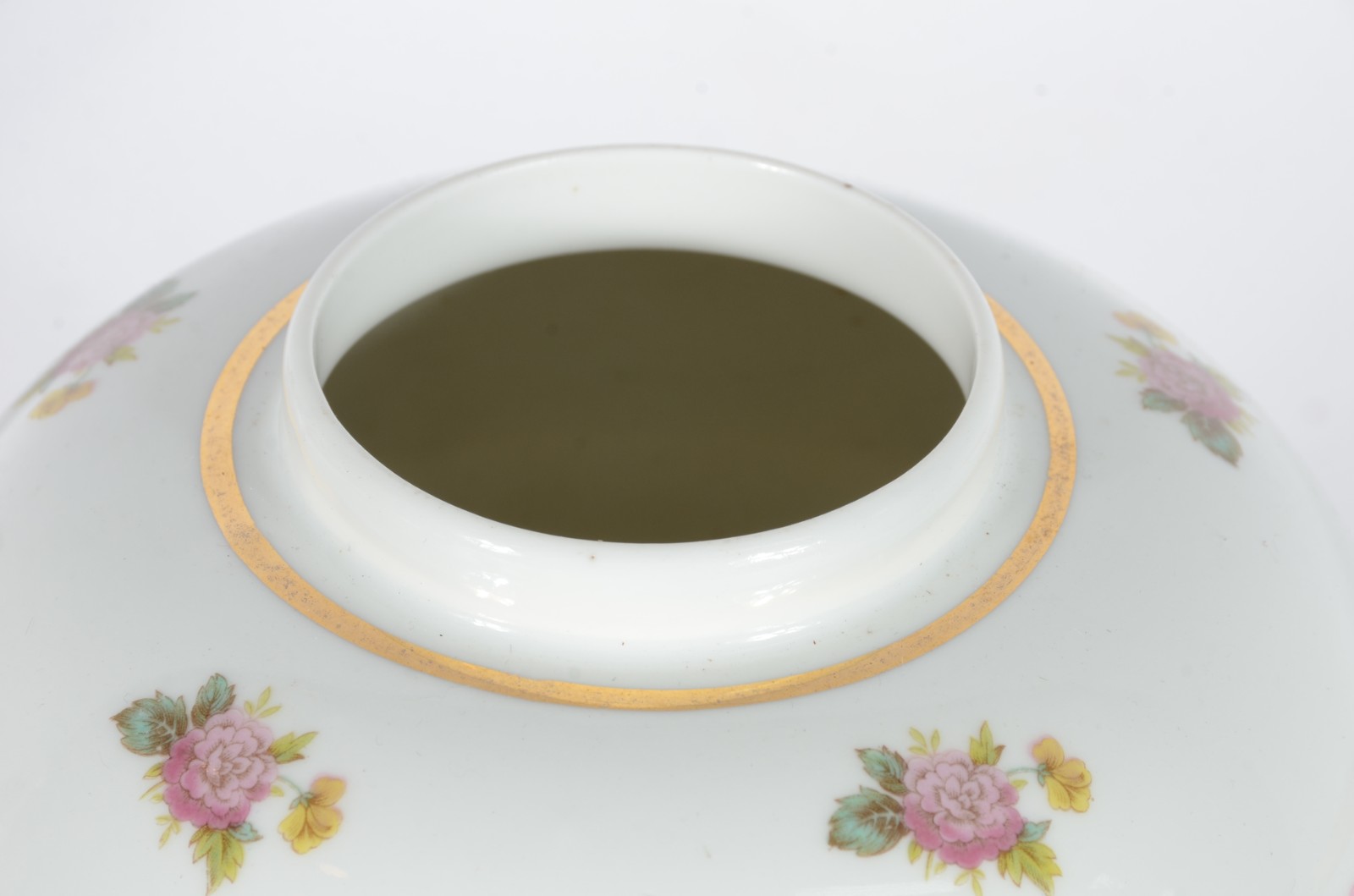 Diversas peças de porcelana/ cerâmica, sendo: Potiche de porcelana... - foto 6 de 10