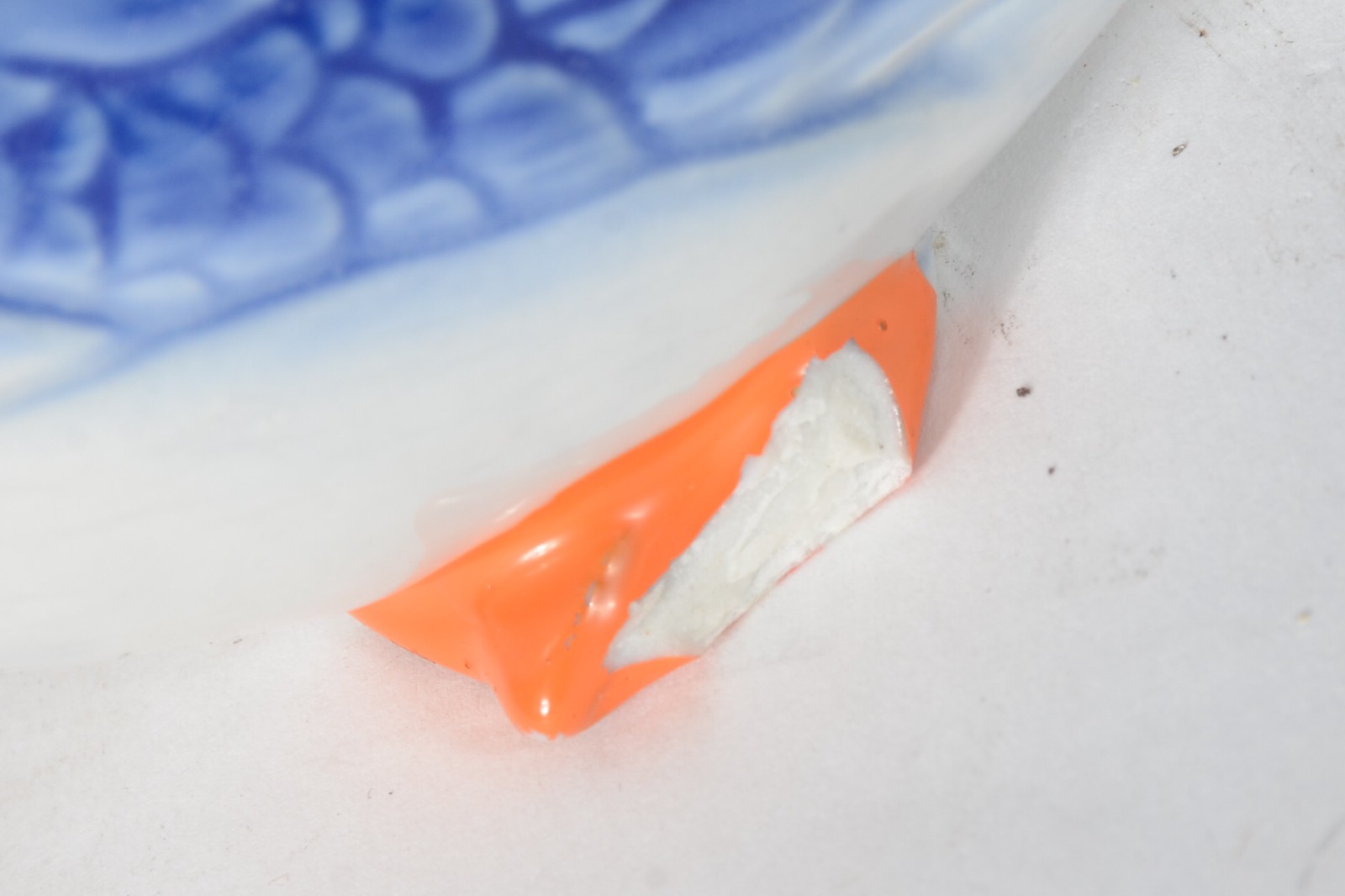 Diversas peças de porcelana/ cerâmica, sendo: Potiche de porcelana... - foto 7 de 10