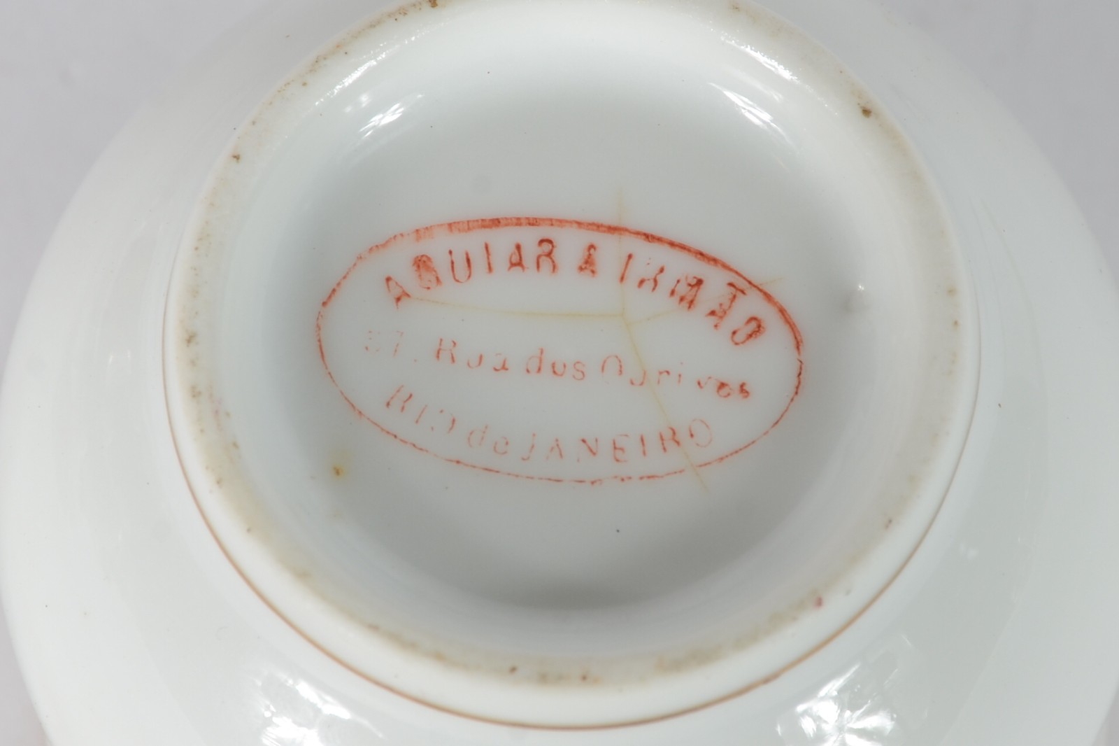 Diversas peças de porcelana/ cerâmica, sendo: Potiche de porcelana... - foto 8 de 10