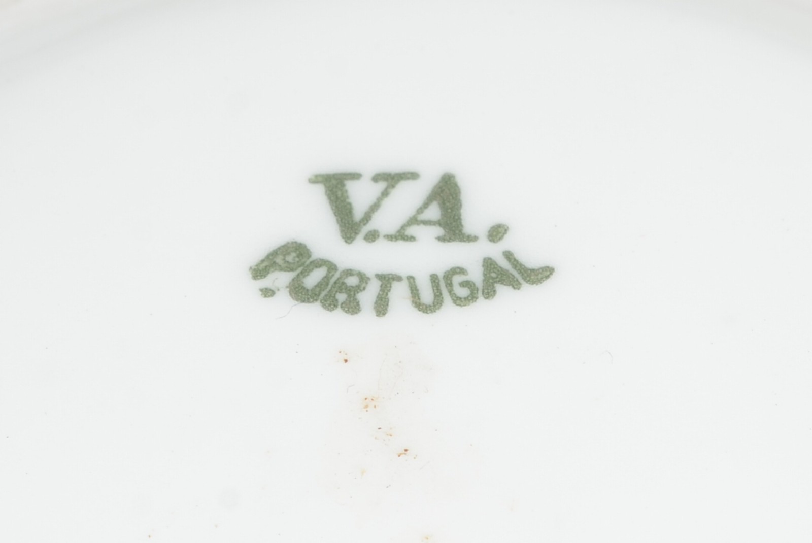 Diversas peças de porcelana/ cerâmica, sendo: Potiche de porcelana... - foto 9 de 10
