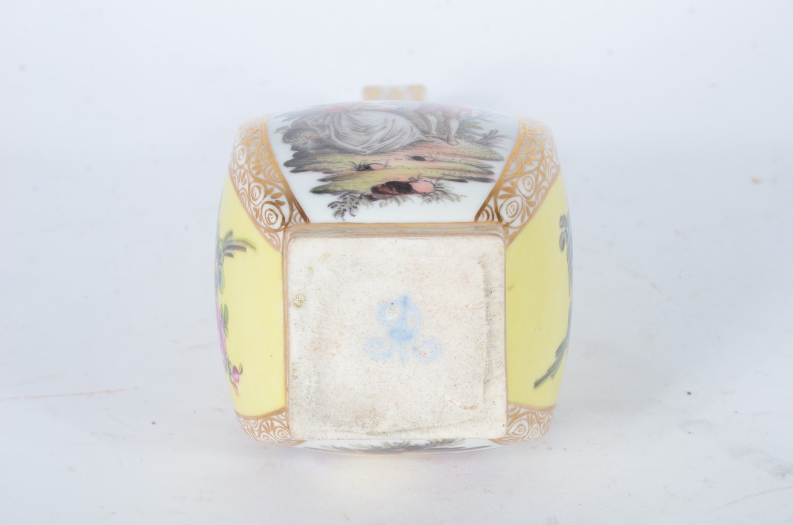 Solifleur de porcelana pintada à mão na fábrica de Dresden, decorada... - foto 4 de 4