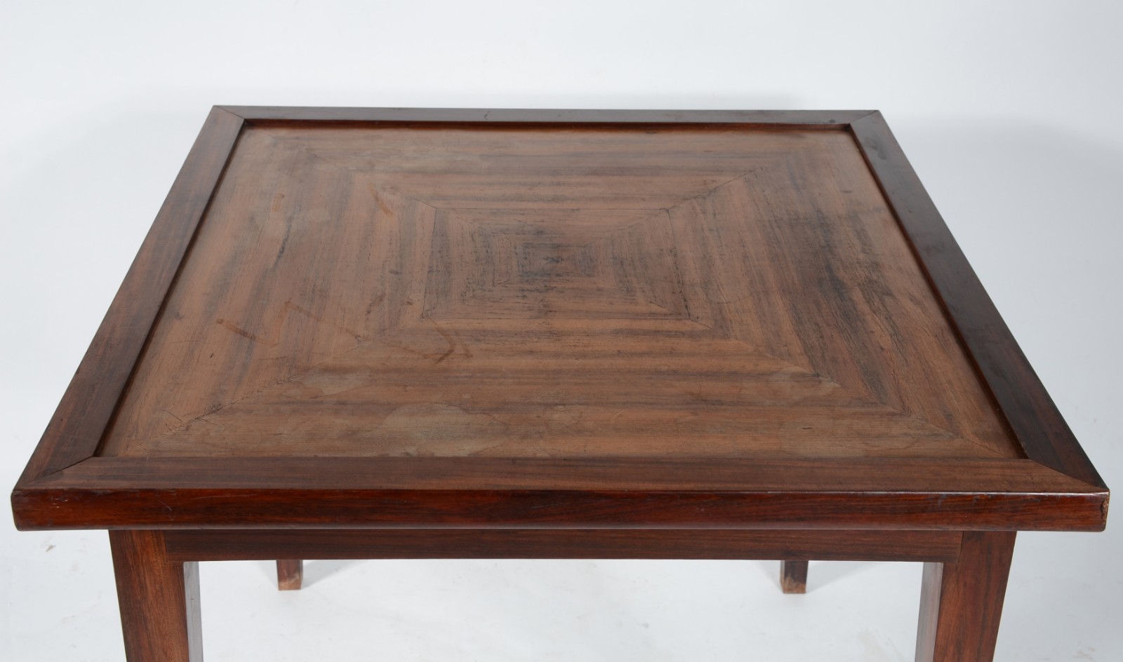 Mesa para jogo de madeira nobre, pés retos, tampo reversível... - foto 3 de 5