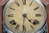 Ansonia Clock Company (1851-2006),  - Relógio de parede com caixa de madeira recortada, mostrador em algarismos romanos. Funcionando.