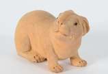 Netsuke de madeira representando coelho. - Netsuke de madeira representando coelho.
