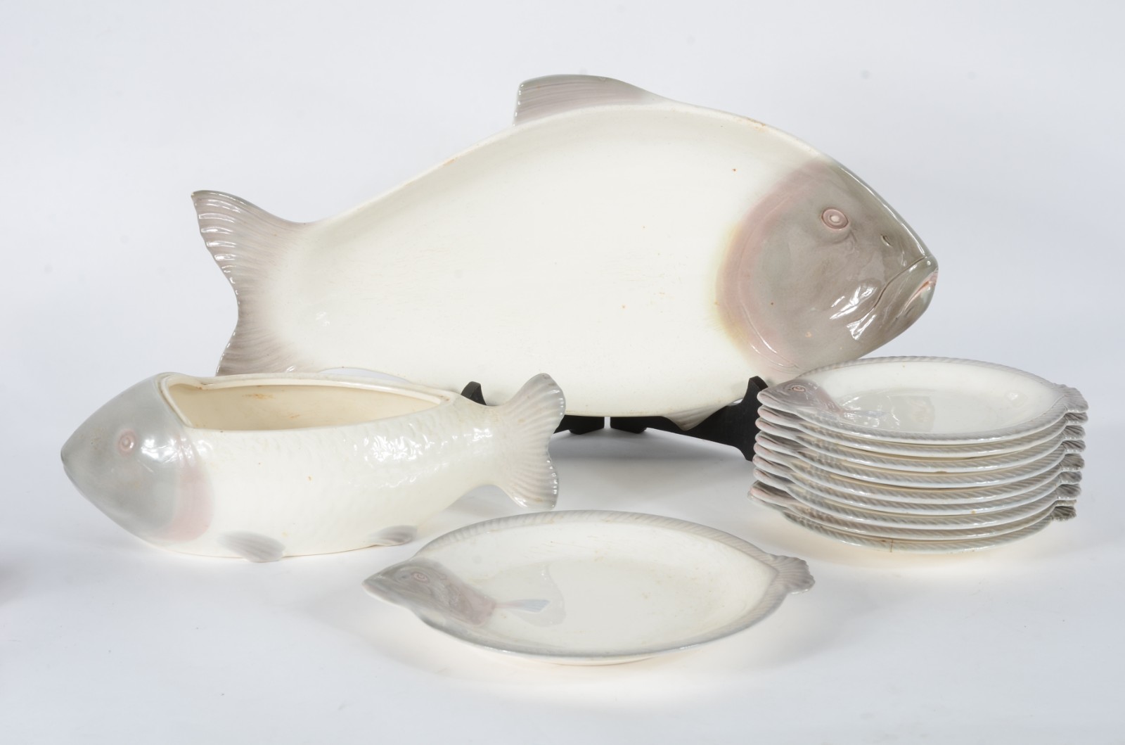 Serviço para peixe de faiança Velho Viena, composto de: 9 pratos... - foto 1 de 7