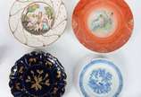 Quatro medalhões diversos de porcelana europeia... - Quatro medalhões diversos de porcelana europeia, das marcas KPM, Capo di Monte, JLmenau, e um alemão.
