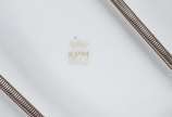 Quatro medalhões diversos de porcelana europeia... - Quatro medalhões diversos de porcelana europeia, das marcas KPM, Capo di Monte, JLmenau, e um alemão.