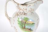 VILLEROY & BOCH,  - Gomil com bacia de porcelana Villeroy&Boch alemão com cenas em policromia e realces dourados.