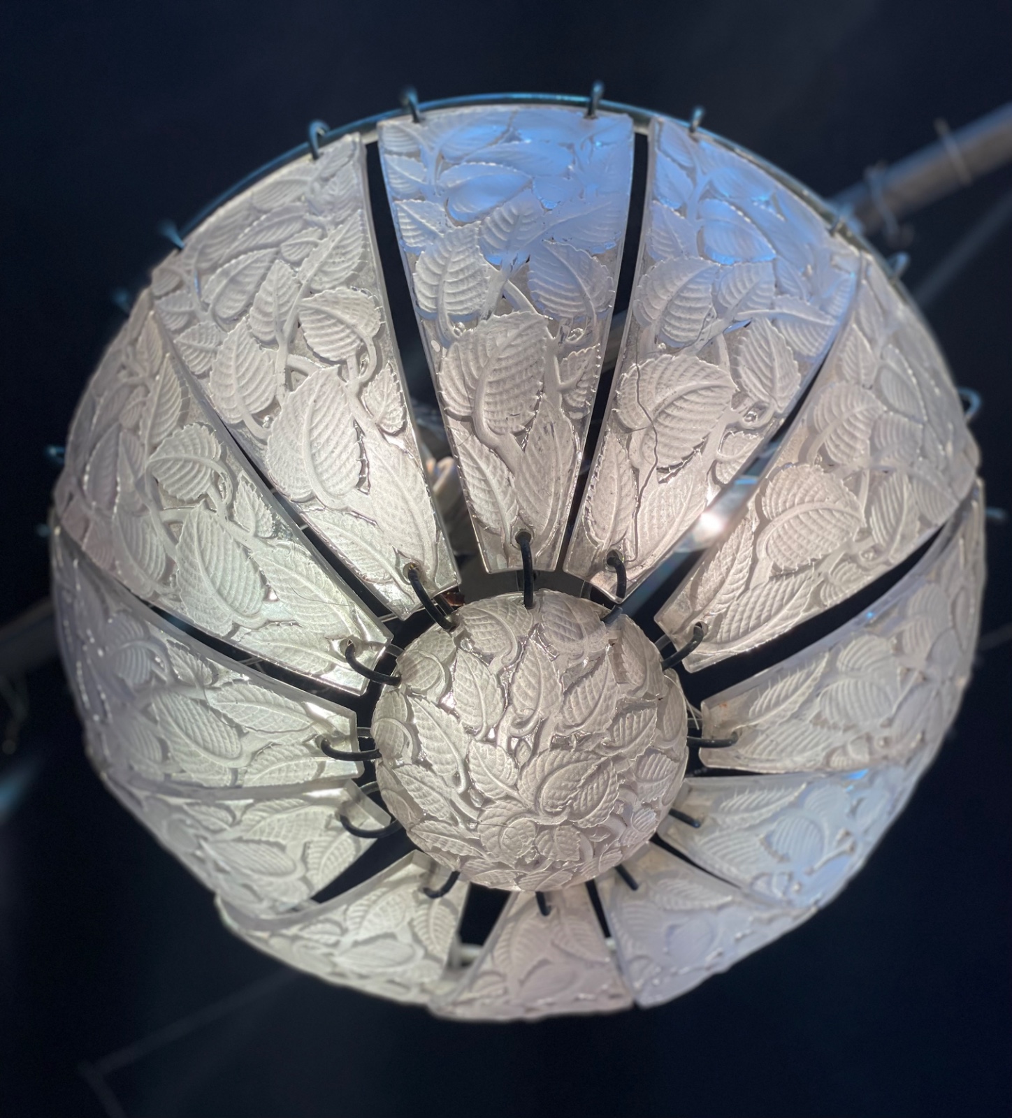 René Lalique (1860-1945), "Feuilles de Charme" - foto 2 de 8