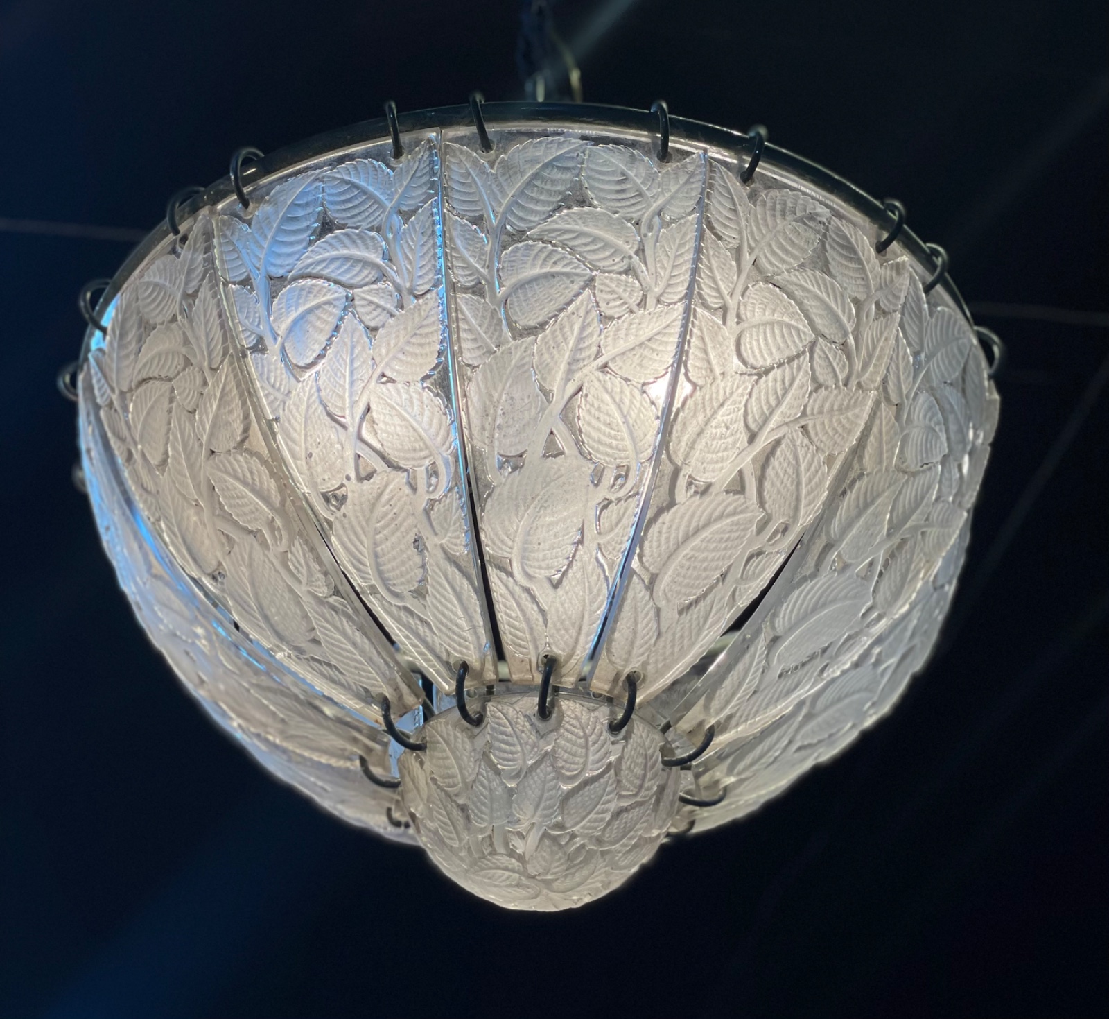 René Lalique (1860-1945), "Feuilles de Charme" - foto 1 de 8