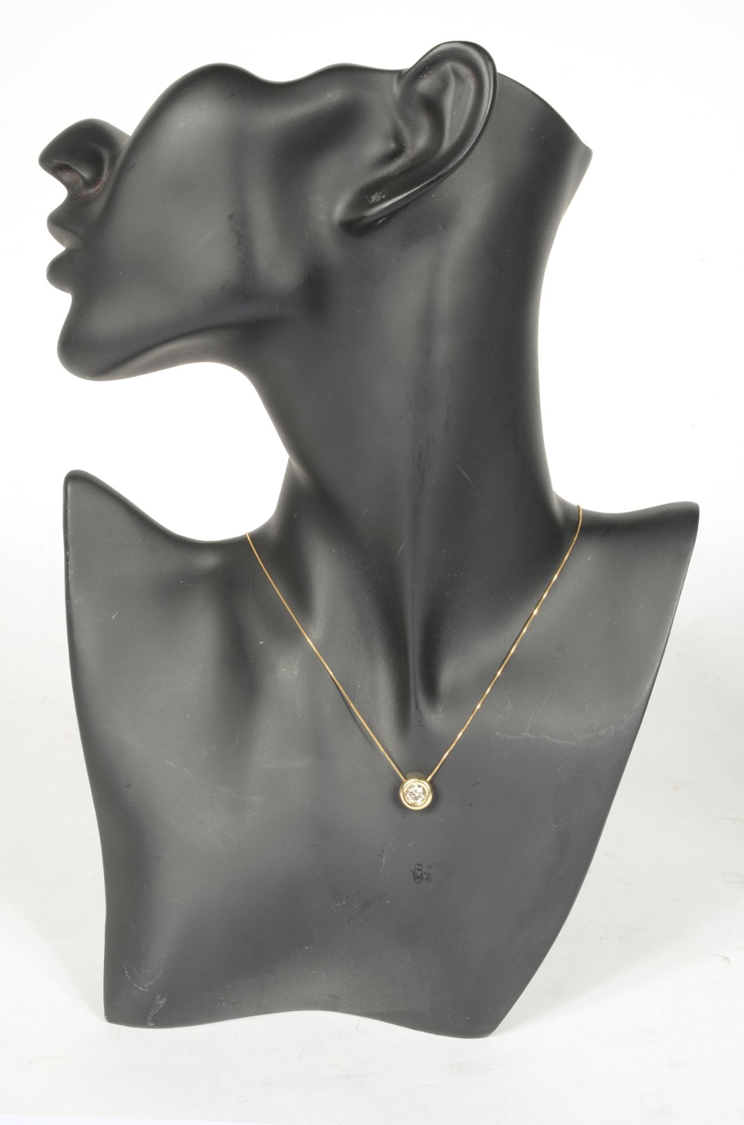 Colar de ouro 18 k., contraste 750 mls com ponto de luz de 0,90 ct... - foto 6 de 6