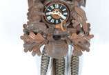 Schwarzwälder Kuckucksuhr (1737),  - Relógio suiço "cuco" de madeira da "Floresta Negra", caixa de madeira com motivos de caça entalhados a mão com base em modelos históricos de Celina Ha