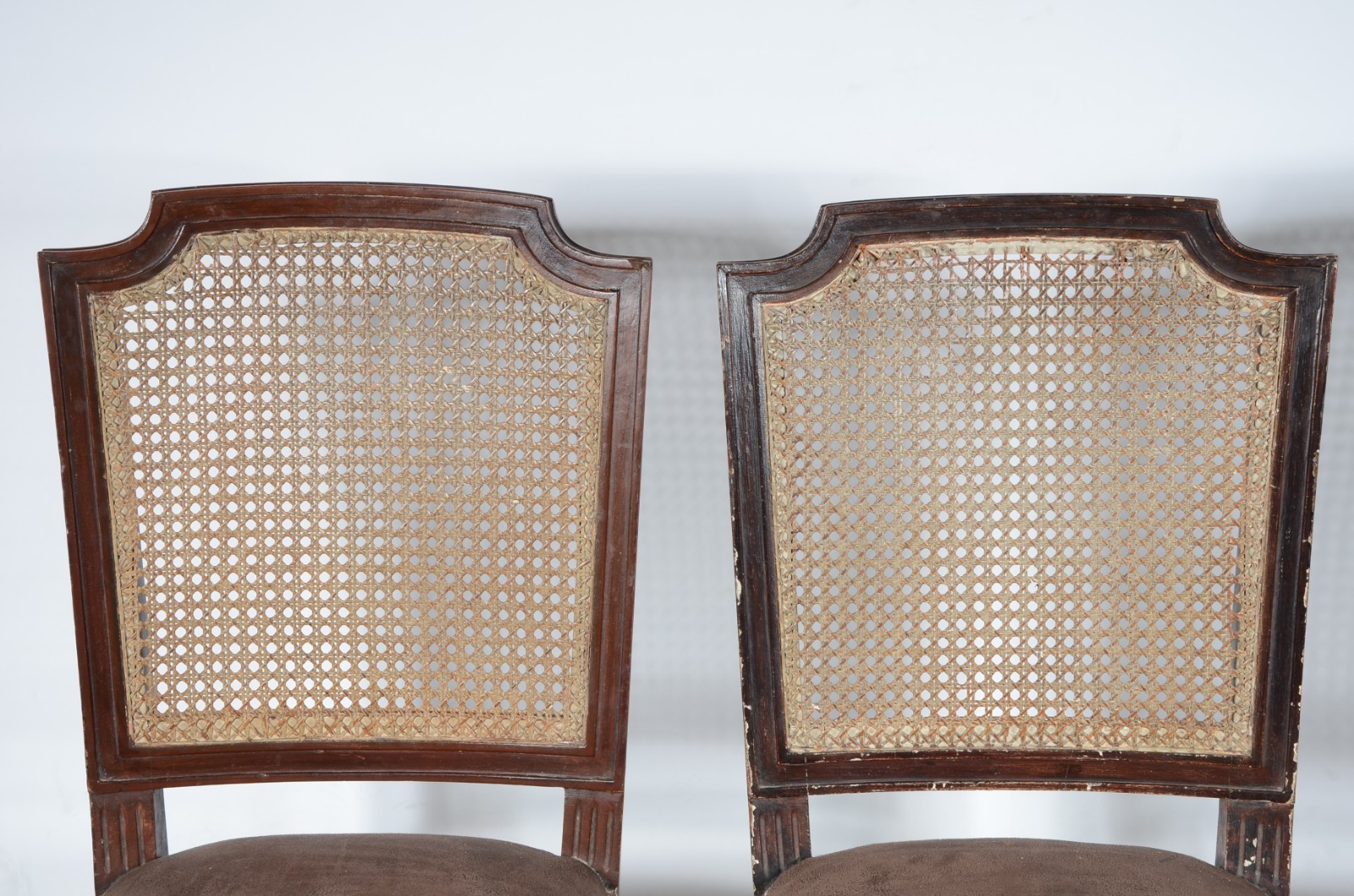 Conjunto com 7 cadeiras para mesa de jantar de madeira nobre com... - foto 4 de 9