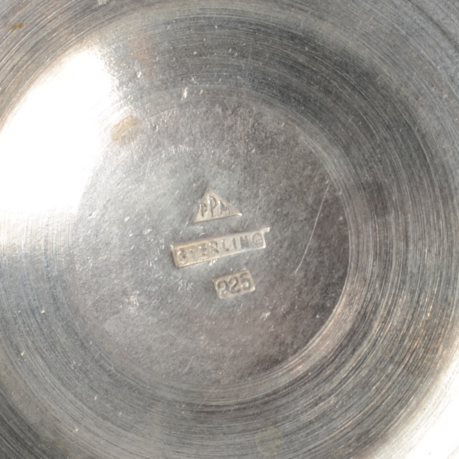 Par de castiçais de prata Sterling, contraste 925 mls, detalhes... - foto 6 de 7