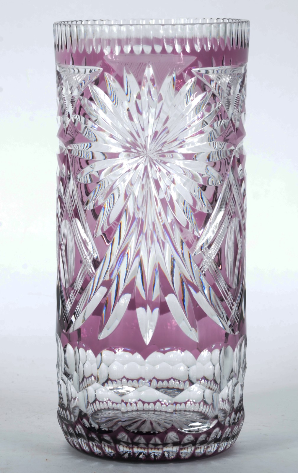 Vaso de cristal doublé lilás lapidado. - foto 3 de 4