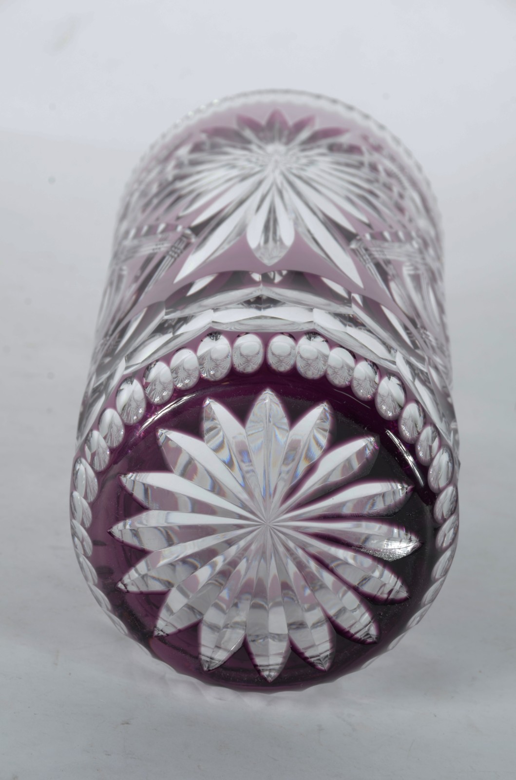 Vaso de cristal doublé lilás lapidado. - foto 4 de 4