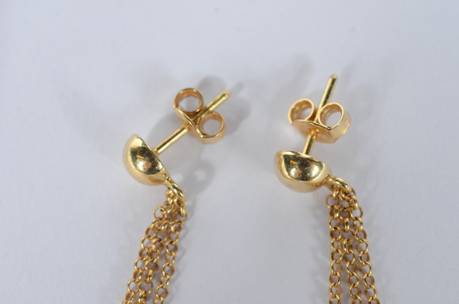 Par de brincos com mini perolas de ouro 18 k., contraste 750 mls... - foto 4 de 6