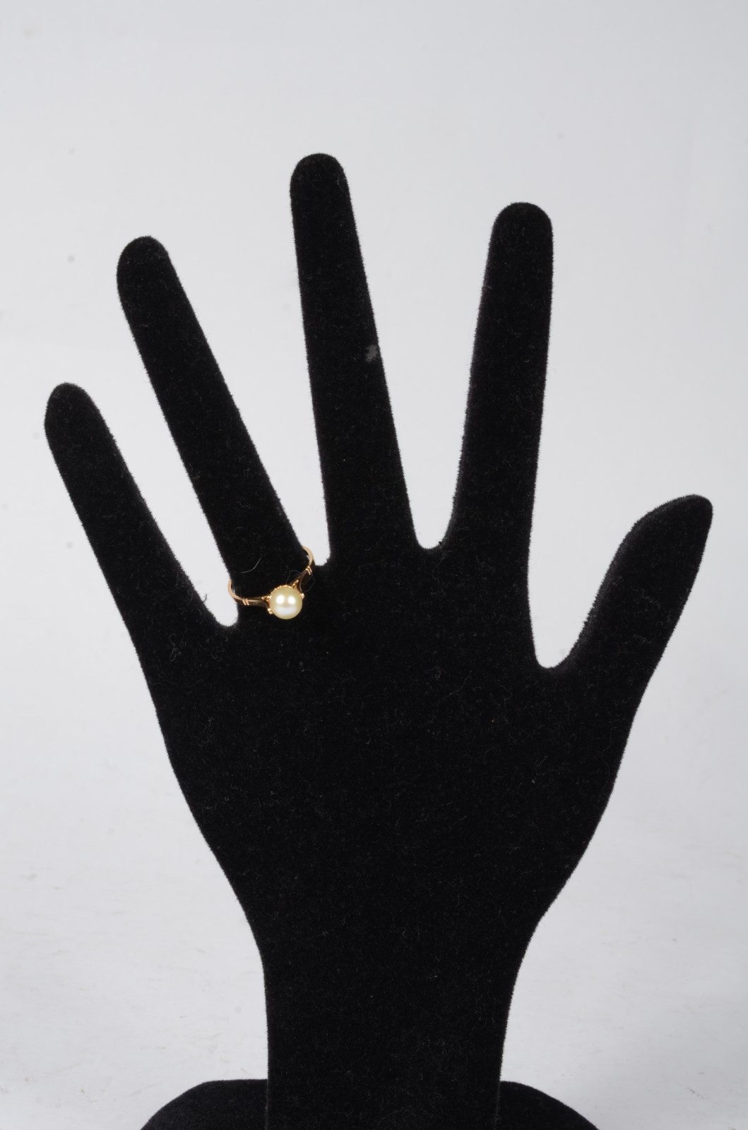 Anel de ouro 18 k., com perolas. Aro 20. (Por motivos de segurança a... - foto 5 de 5