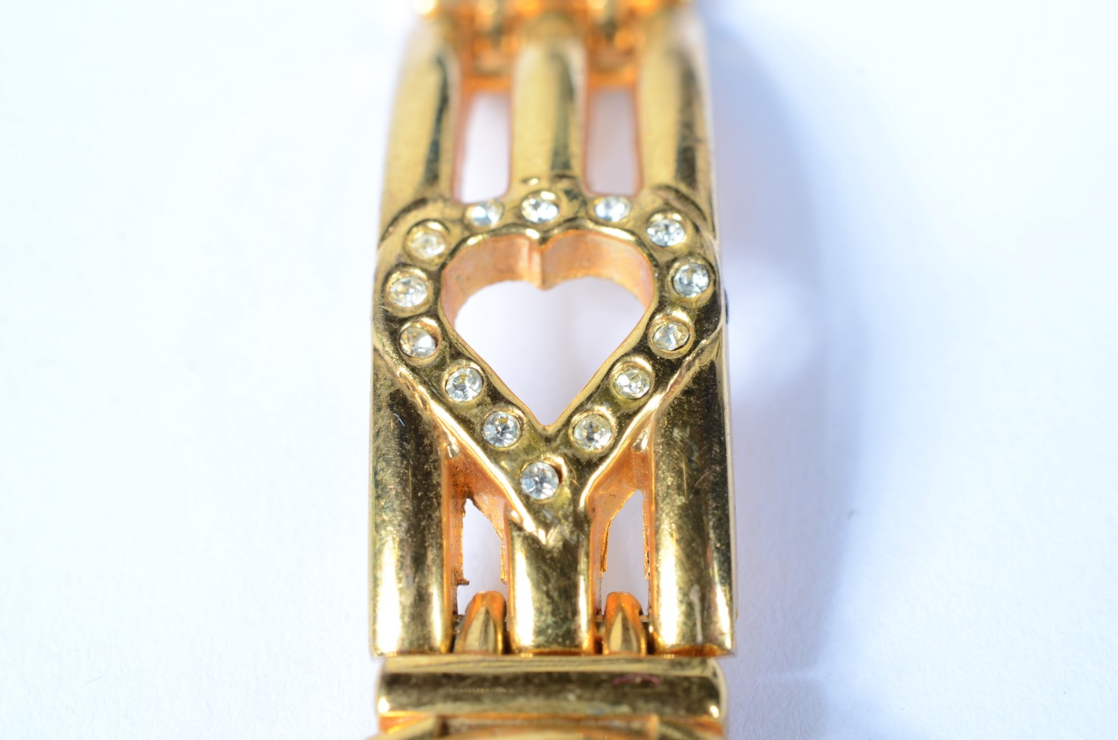 Relógio de pulso feminino de metal dourado. - foto 4 de 8