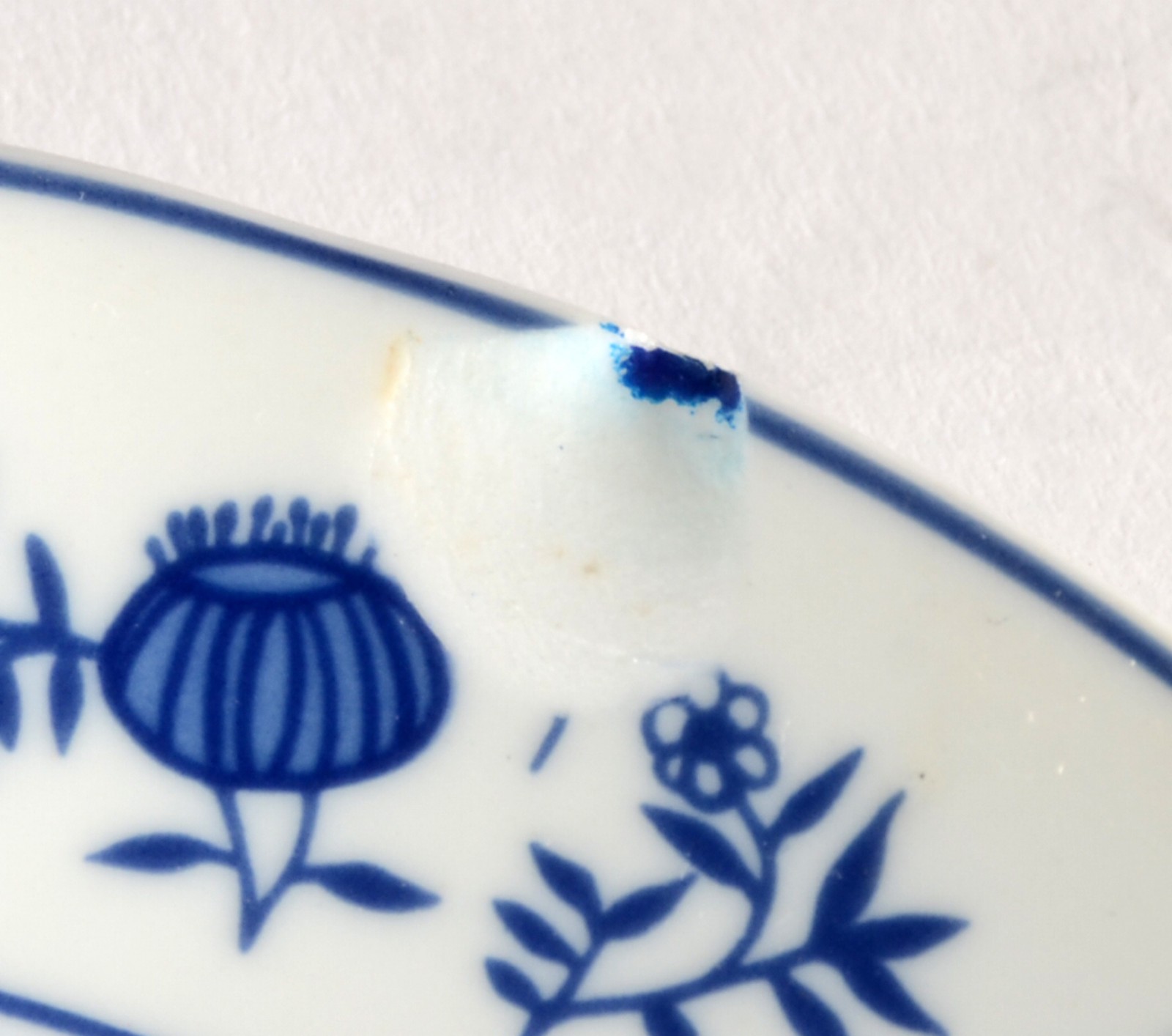 Serviço de jantar de porcelana "cebolinha", composto de: 11 pratos... - foto 10 de 11