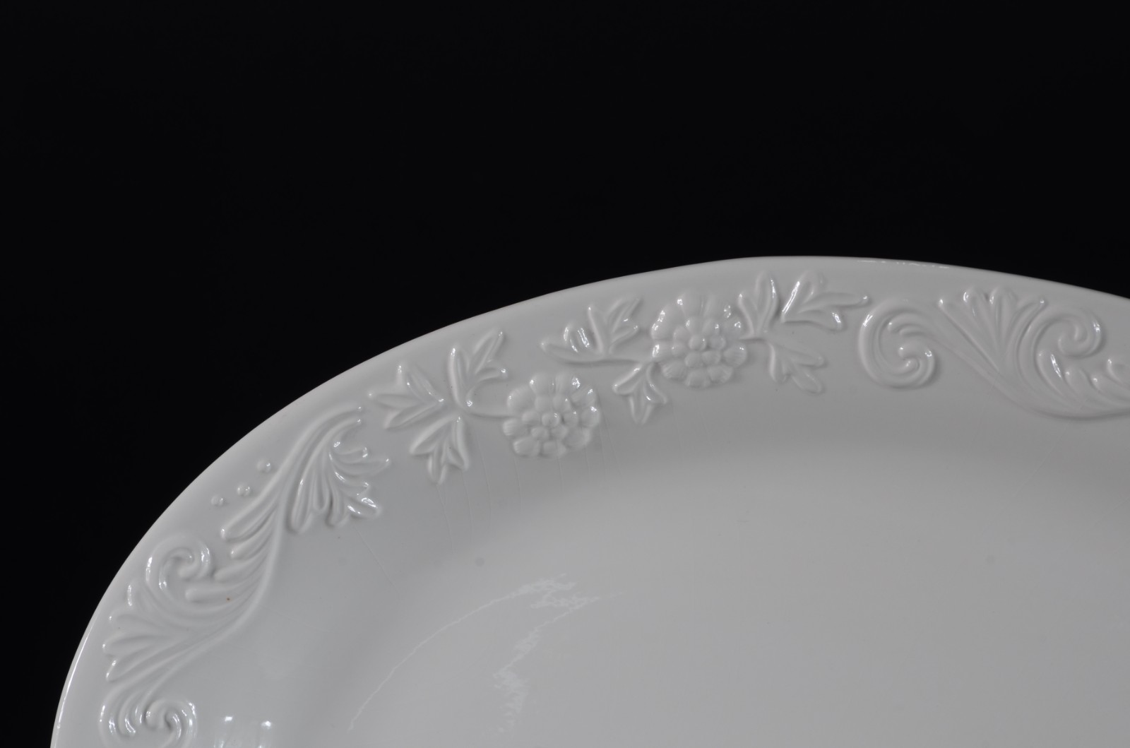 Grande travessa de cerâmica italiana, borda decorada. - foto 3 de 5