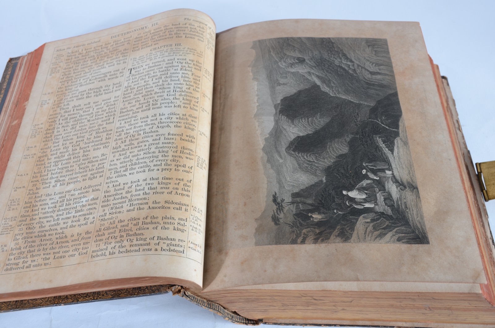 Holy Bible - foto 4 de 8