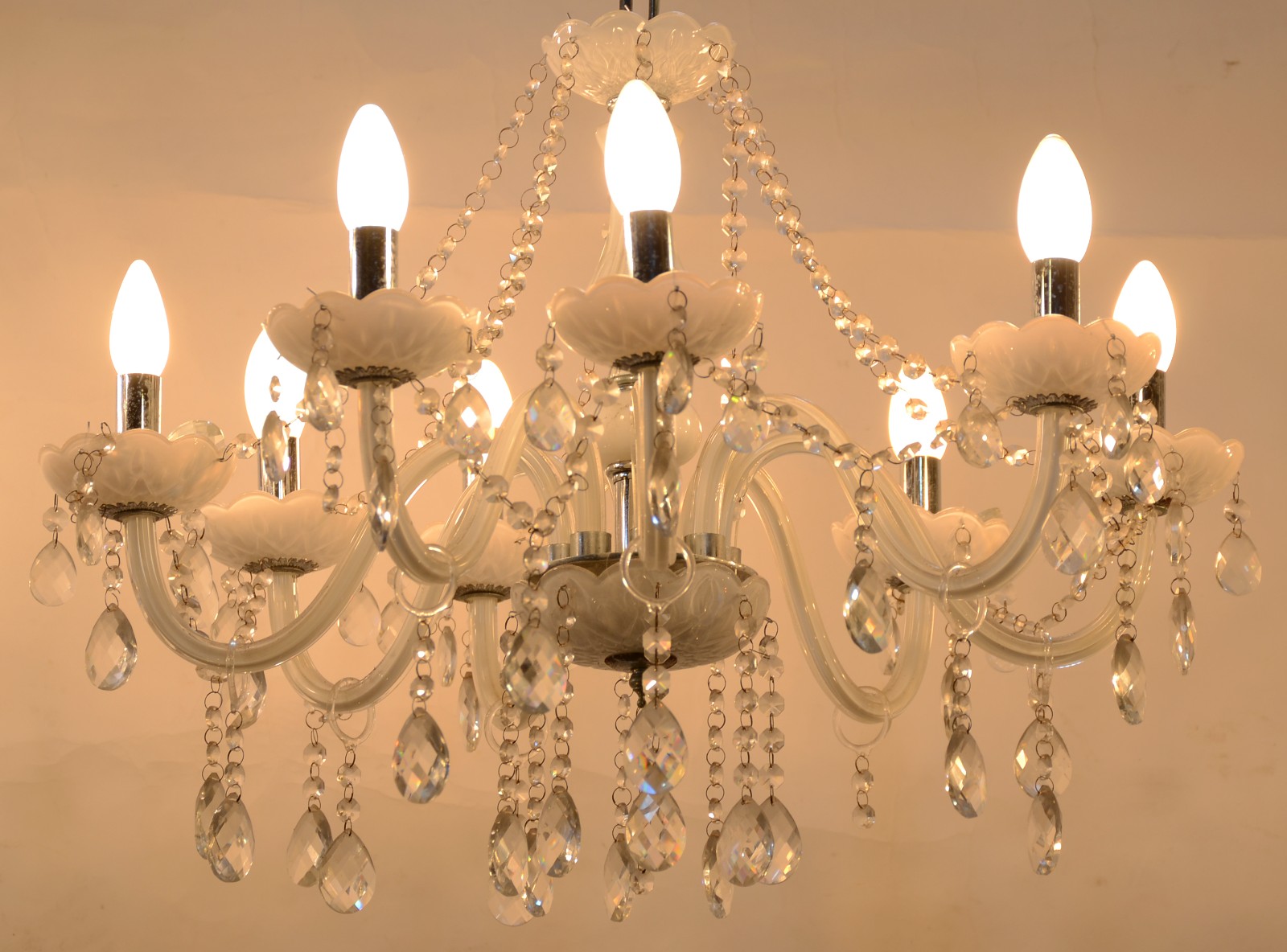 Lustre de overlay para 8 luzes com pingentes de cristal lapidado. - foto 2 de 3