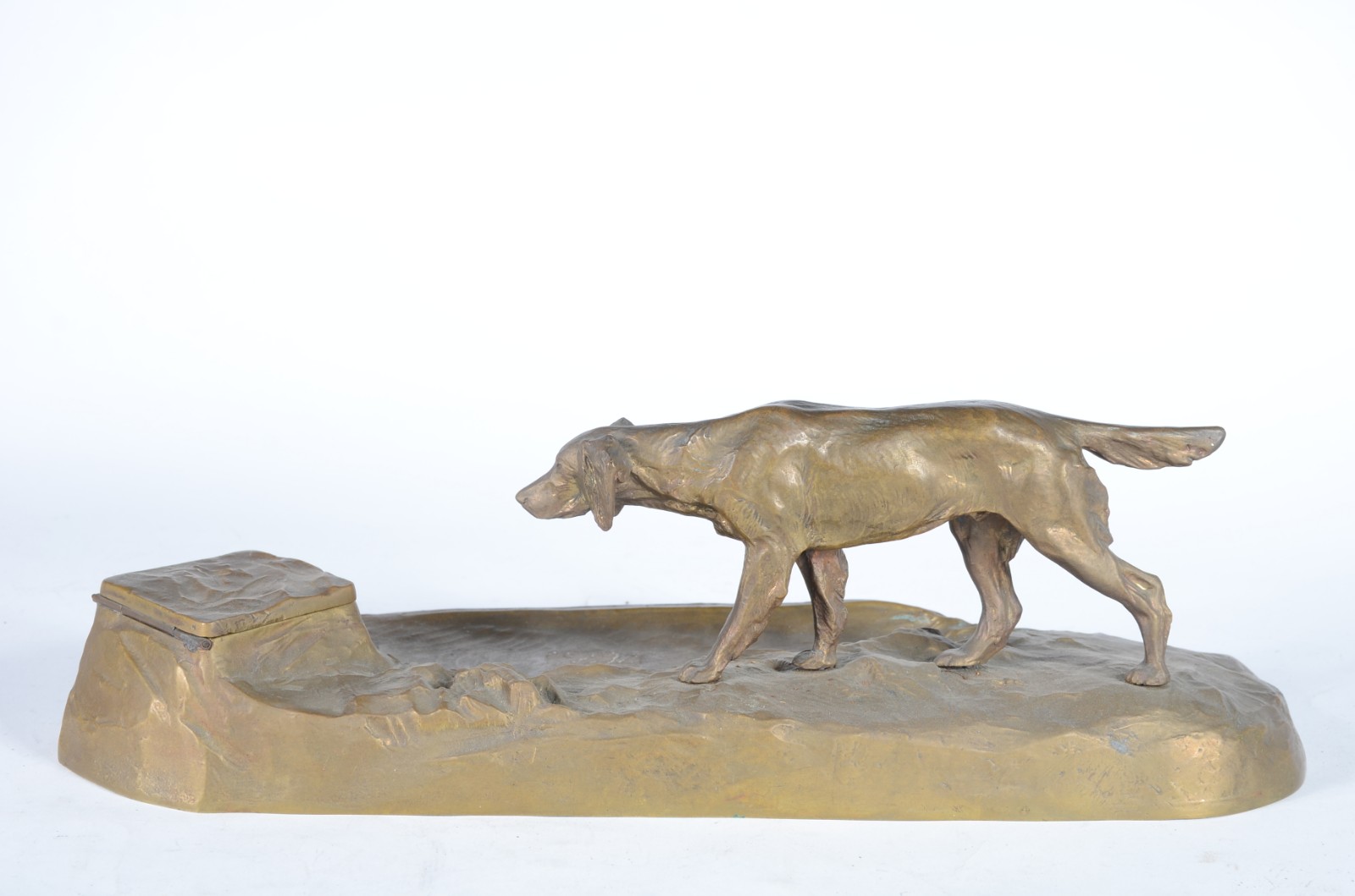 Tinteiro de bronze com figura de cachorro. Faltando recipiente para... - foto 4 de 8