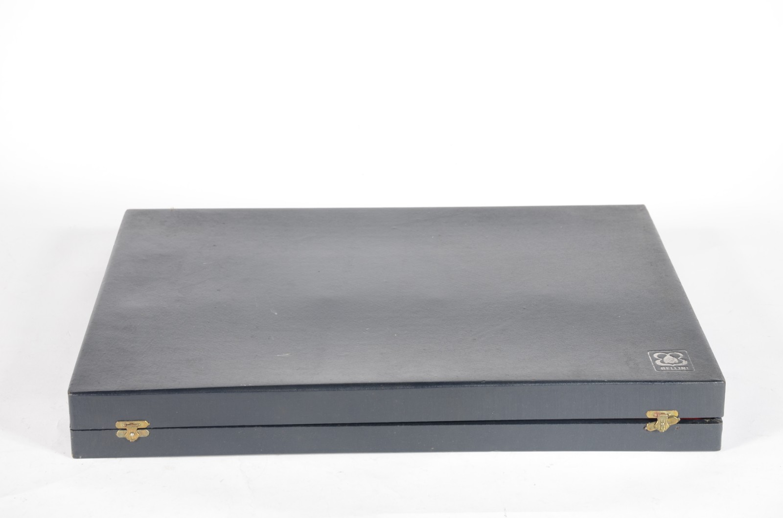 Conjunto com 12 taças para sorvete de metal prateado com interior em... - foto 5 de 7