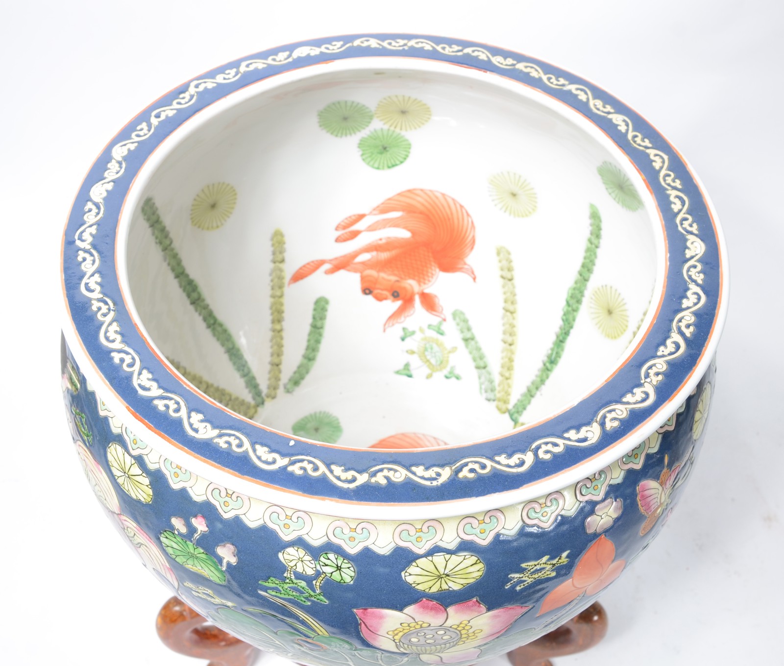 Aquário de porcelana chinesa decorado com animais estilizados e... - foto 3 de 4