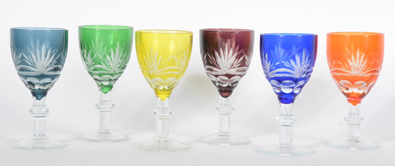 Conjunto com 6 cálices para licor de cristal doublé colorido. - foto 2 de 4