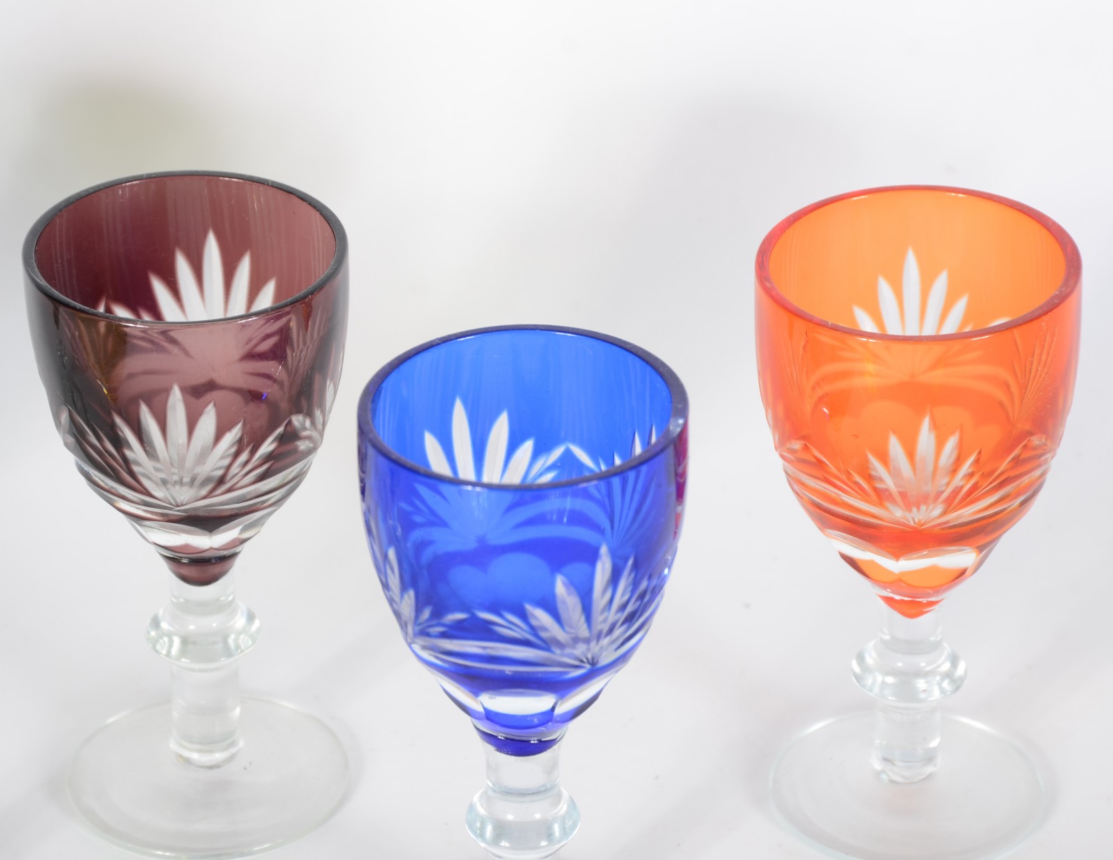 Conjunto com 6 cálices para licor de cristal doublé colorido. - foto 4 de 4