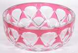 Val Saint Lambert (1826),  - Bowl de cristal belga doublé rosa lapidado. Assinado. Arranhados na base.
