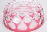 Val Saint Lambert (1826),  - Bowl de cristal belga doublé rosa lapidado. Assinado. Arranhados na base.