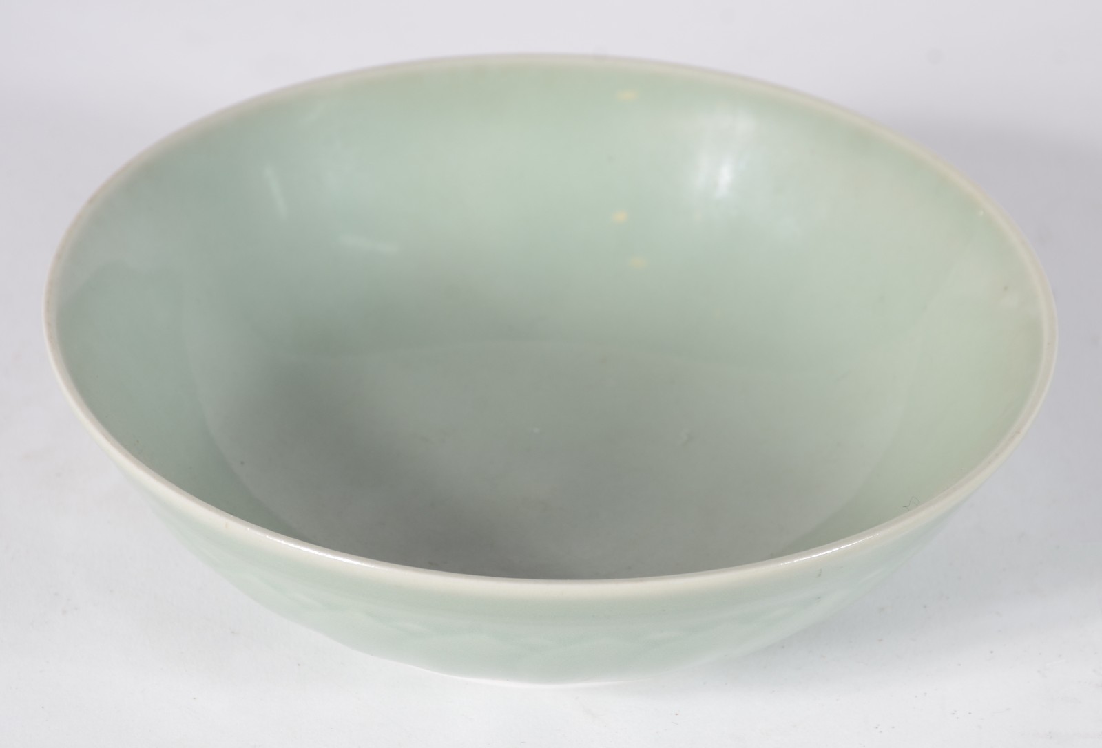 Duas peças, sendo: porta anéis de porcelana e bowl de cerâmica verde. - foto 3 de 6