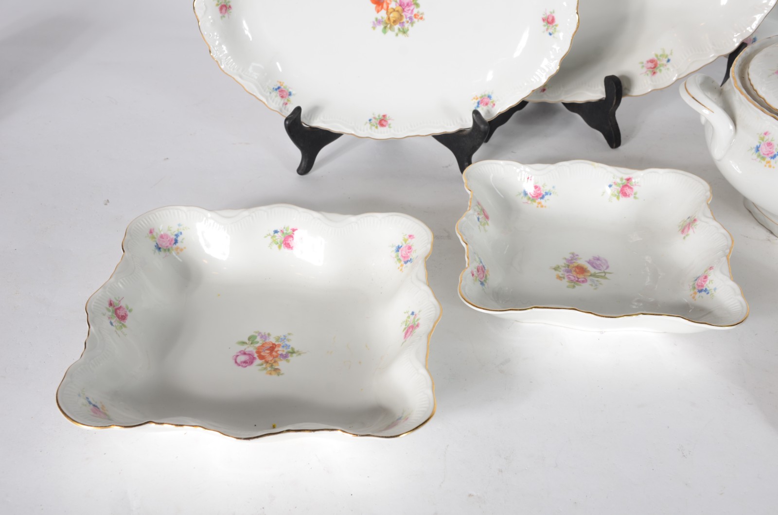 Conjunto de jantar de porcelana tcheca Thun, decoração floral... - foto 4 de 8