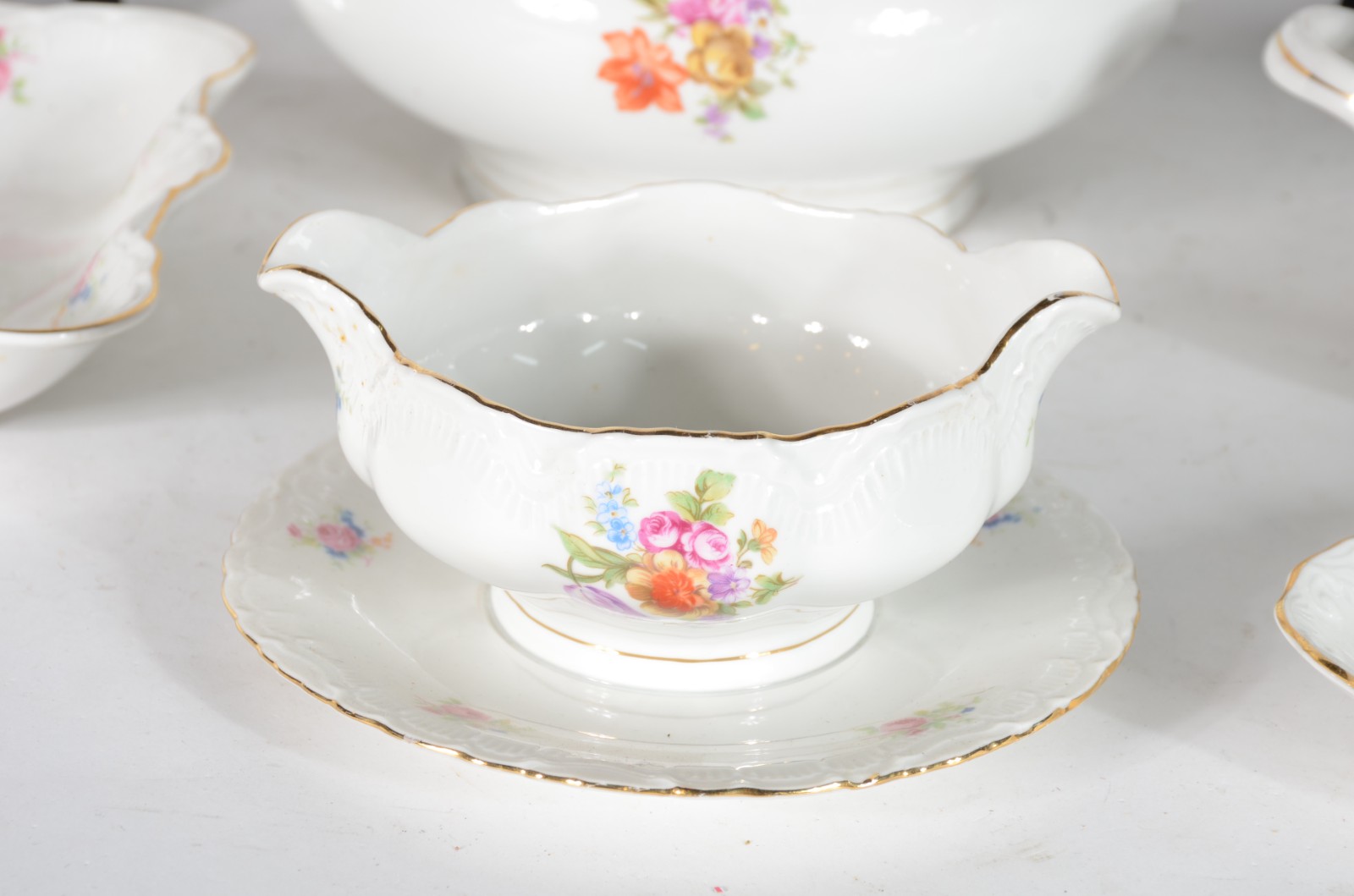 Conjunto de jantar de porcelana tcheca Thun, decoração floral... - foto 5 de 8