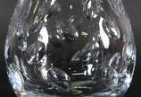 CHRISTOFLE  - Vaso de cristal feitio redondo la... - CHRISTOFLE  - Vaso de cristal feitio redondo lapidado em gotas. Marcado na base.